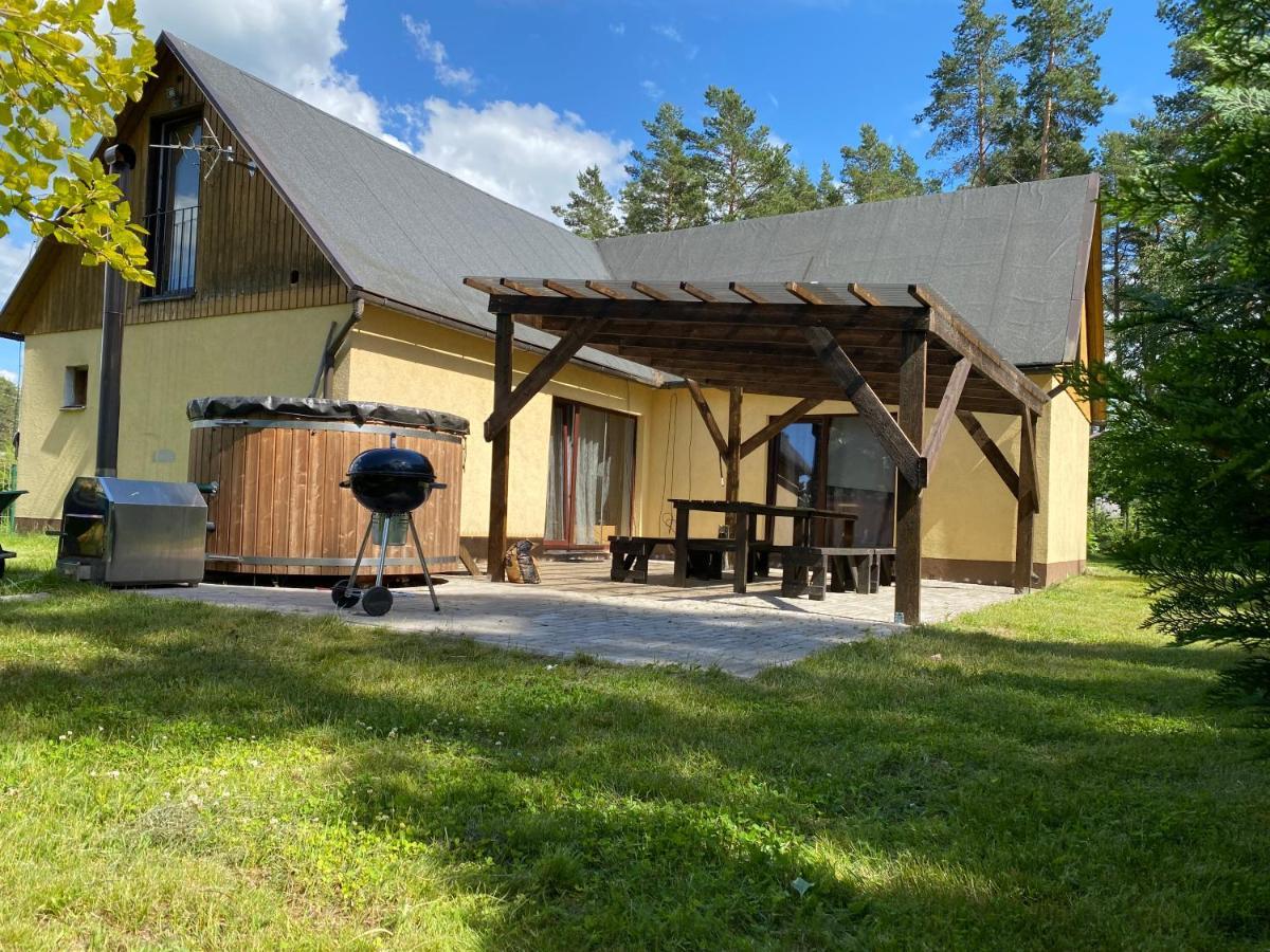 Metsaaeaere Accommodation Uulu Kültér fotó