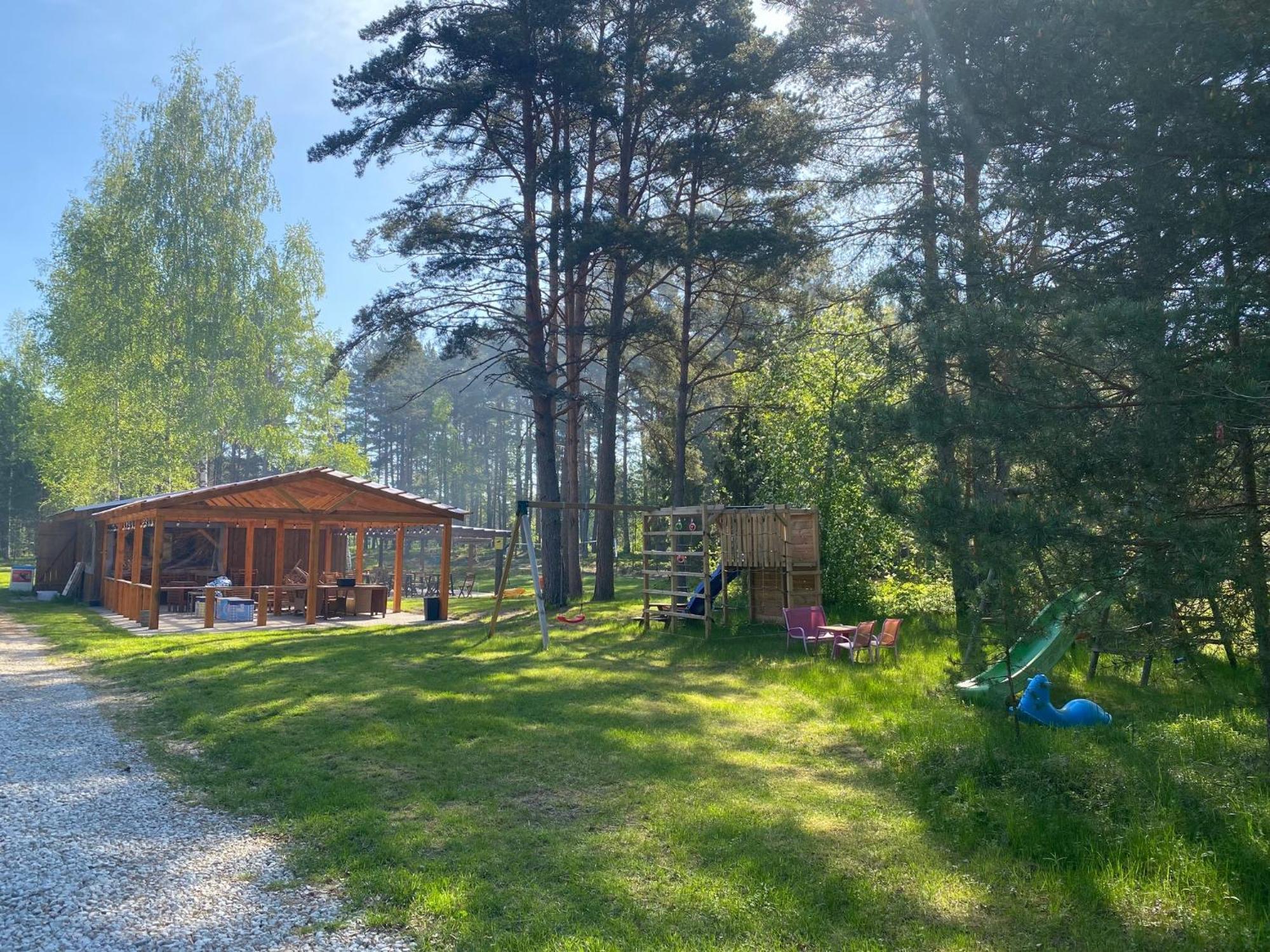 Metsaaeaere Accommodation Uulu Kültér fotó